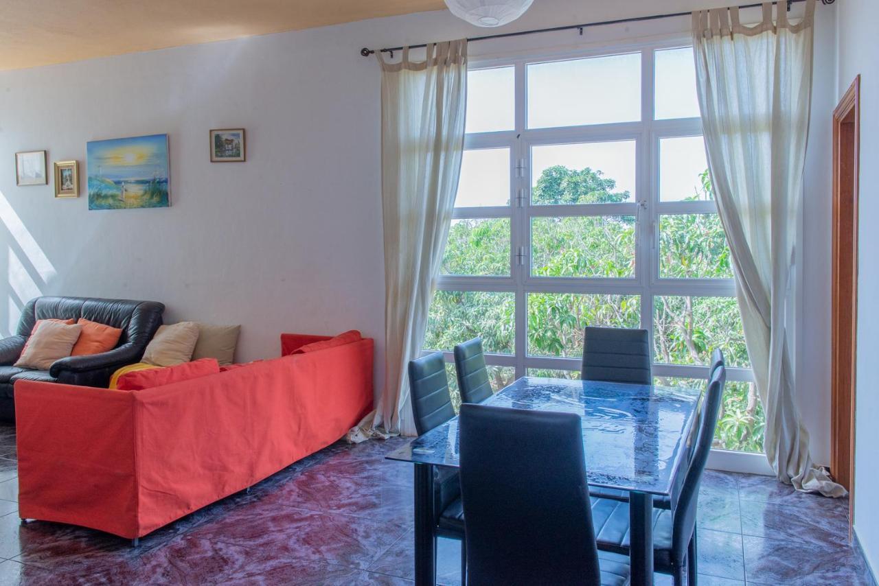 Apartments On An Organic Farm By The Coast, 弗龙特拉 外观 照片